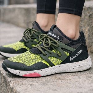 Reebok Training Hayasu Sneakers women’s size 8.5